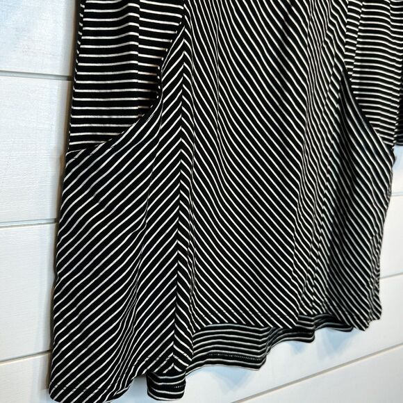 Chicos 0 Top Small Black White Stripes Stretch 3/4 Sleeve Pockets Tunic Blouse - Picture 4 of 7
